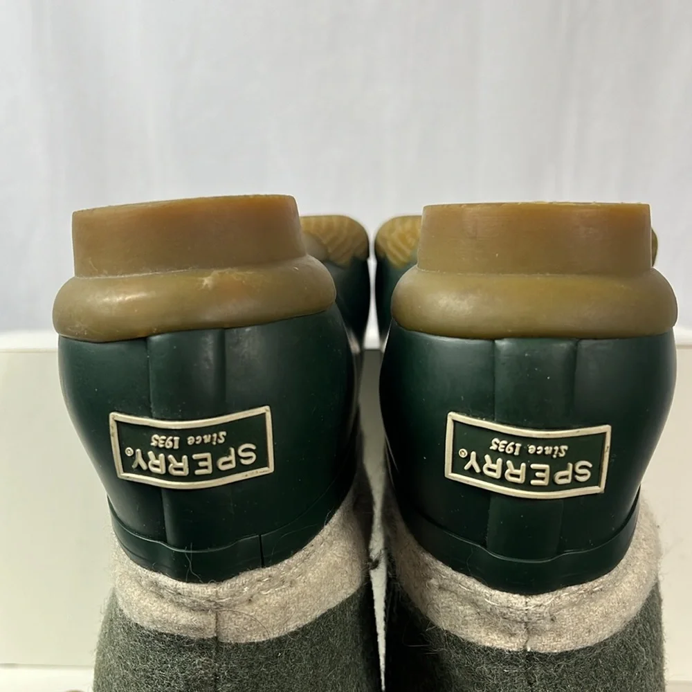 Sperry Saltwater Varsity Stripe Duck‎ Snow/Rain Boots Oat/Green.